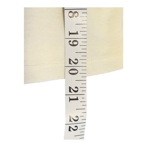 NEW Vinyl Icons Women’s XS Bow Graphic‎ Print T-Shirt NWOT - Picture 7 of 9